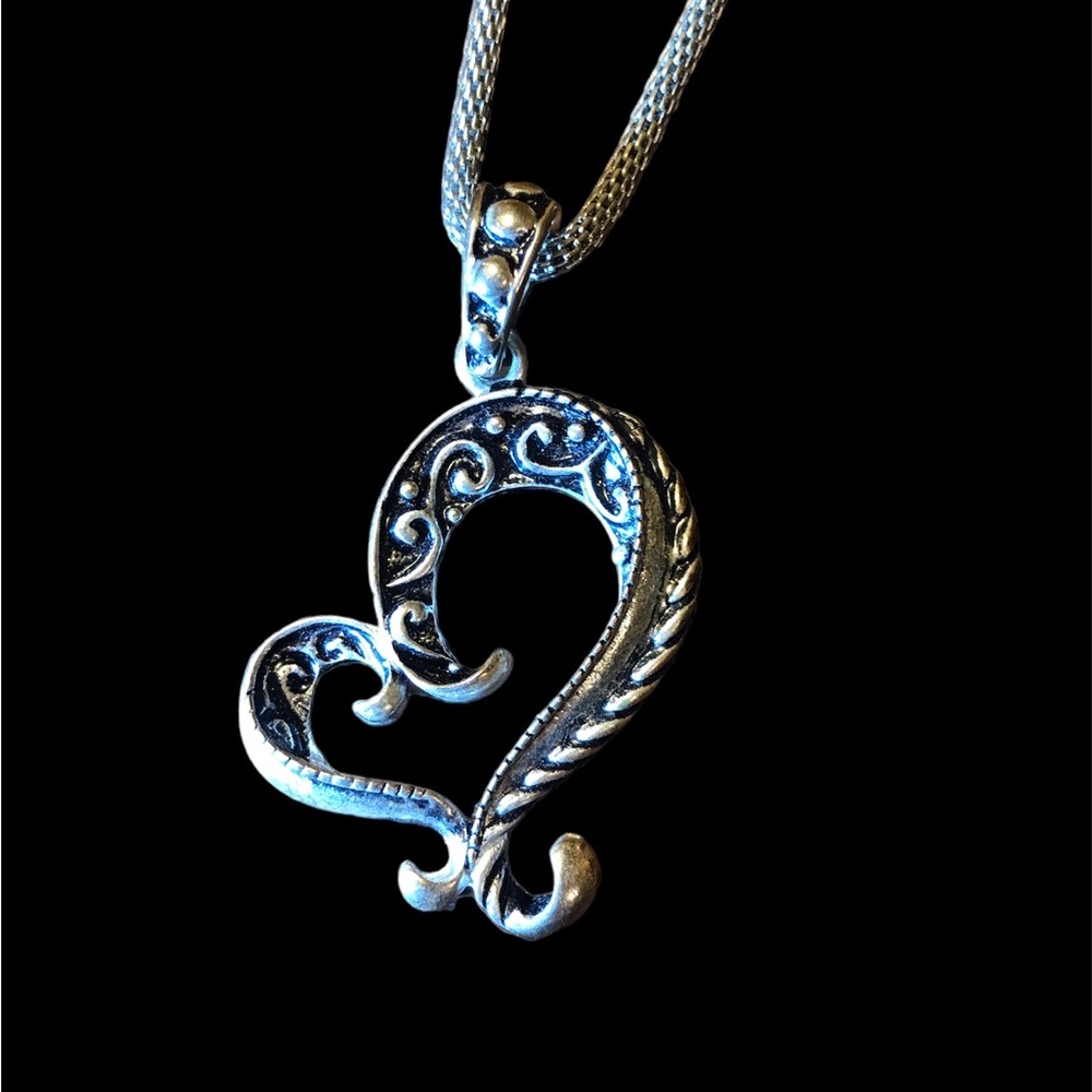 Heart Pendant Necklace Silver Tone